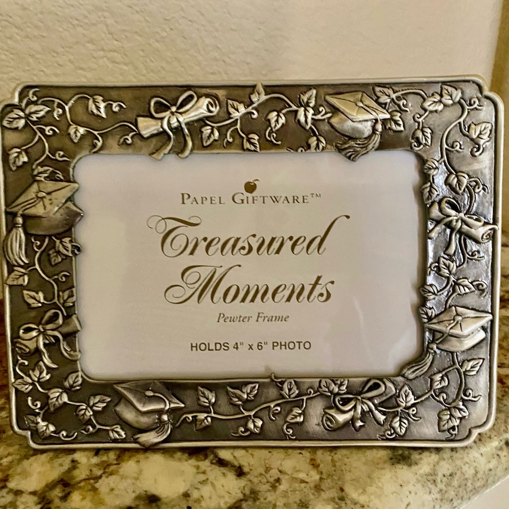 Graduation picture frame made of pewter for graduation photo. Fits 4x6 photo.